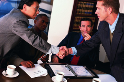 起诉追讨欠款一万，聘请律师费用是多少？